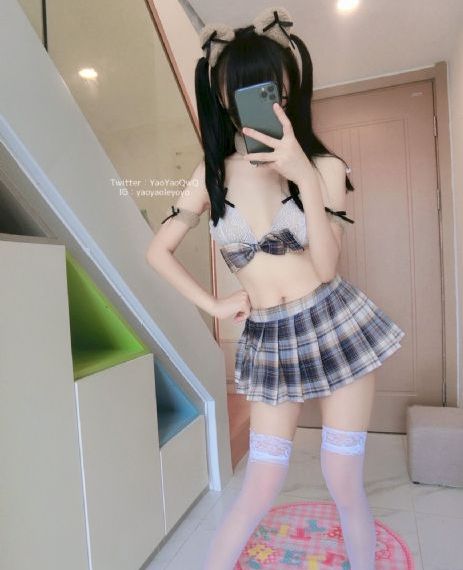 打白嫩光屁屁网站