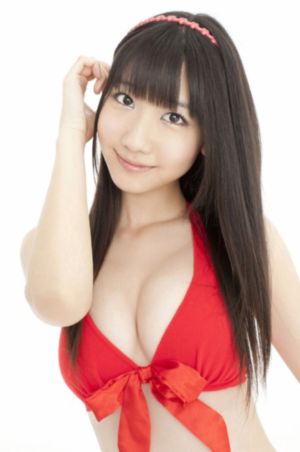 翁工允她的花蒂